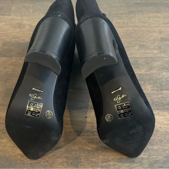 42 Gold Boots - Picture 5 of 7